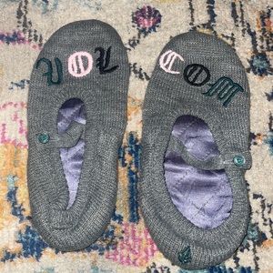 Volcom slippers